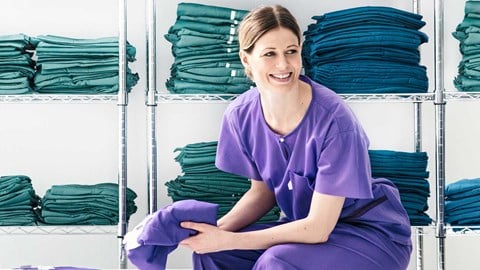 Mölnlycke surgical staff clothing